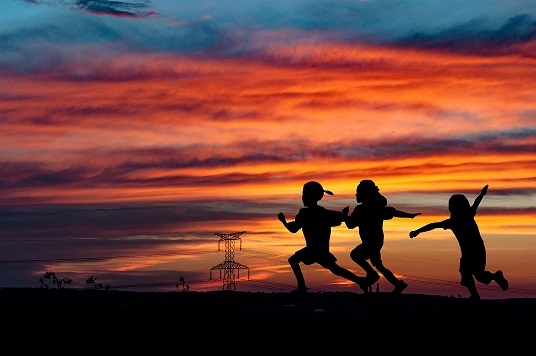 誇張的外遇情，交往短短半年，開房次數多達50次