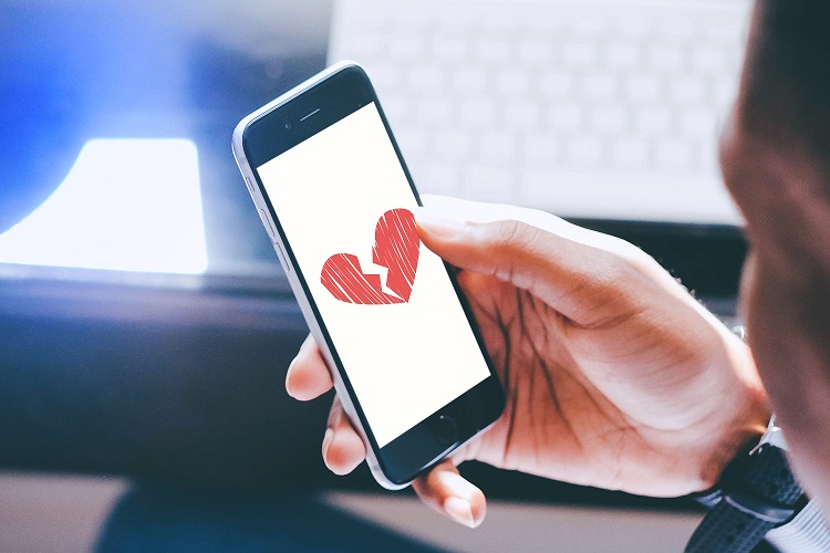 外遇雙重奏，夫妻各自外遇還在同個地點